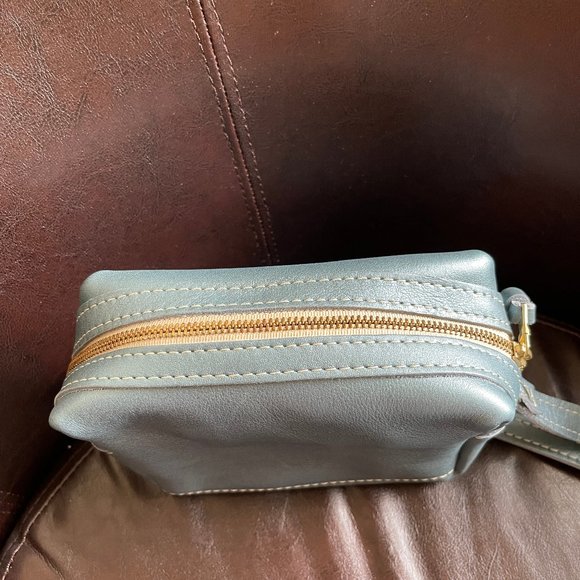 ****SOLD: Rainbow Mesa Crossbody Portland Leather Goods - Picture 3 of 4